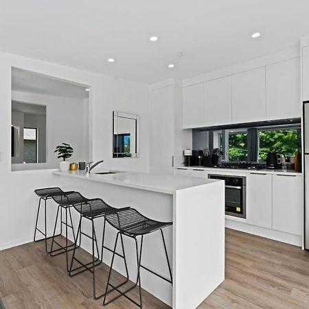 Central Queenstown Luxury Exterior photo